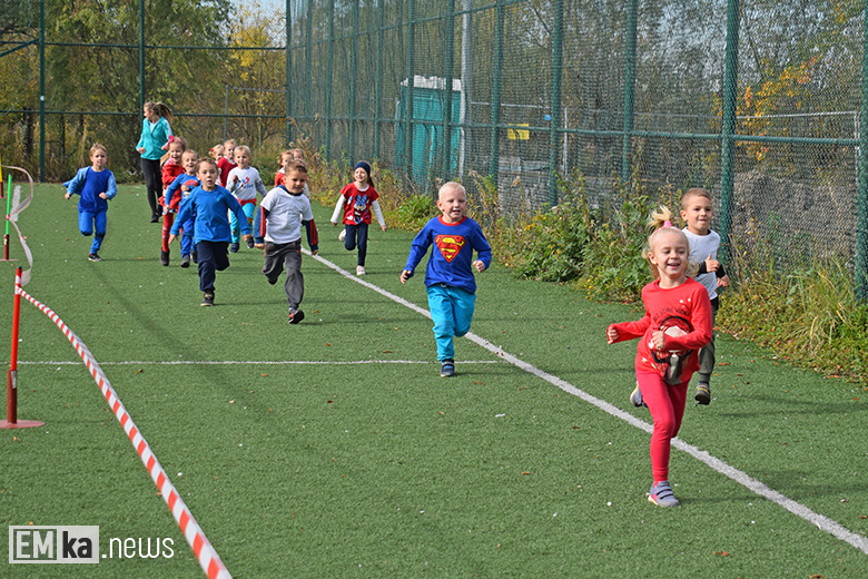 Barwny korowód i bieg przedszkolaków, czyli 15 lat Polski w UE w Malczycach