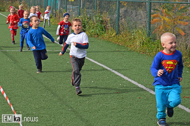 Barwny korowód i bieg przedszkolaków, czyli 15 lat Polski w UE w Malczycach