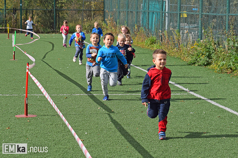 Barwny korowód i bieg przedszkolaków, czyli 15 lat Polski w UE w Malczycach