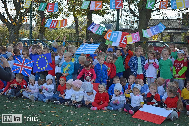 Barwny korowód i bieg przedszkolaków, czyli 15 lat Polski w UE w Malczycach