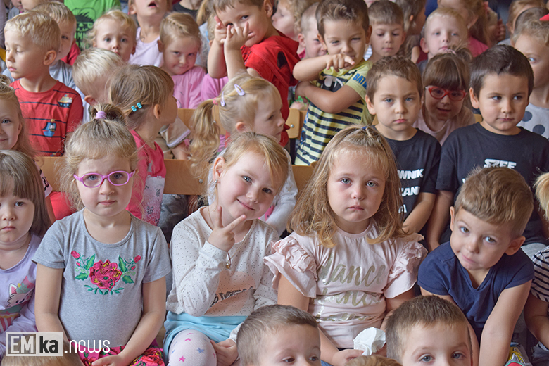 "Rzepka" w wykonaniu rodziców w przedszkolu w Malczycach