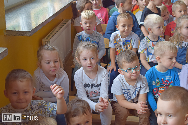 "Rzepka" w wykonaniu rodziców w przedszkolu w Malczycach