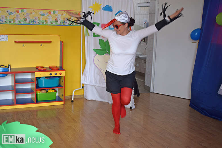 "Rzepka" w wykonaniu rodziców w przedszkolu w Malczycach