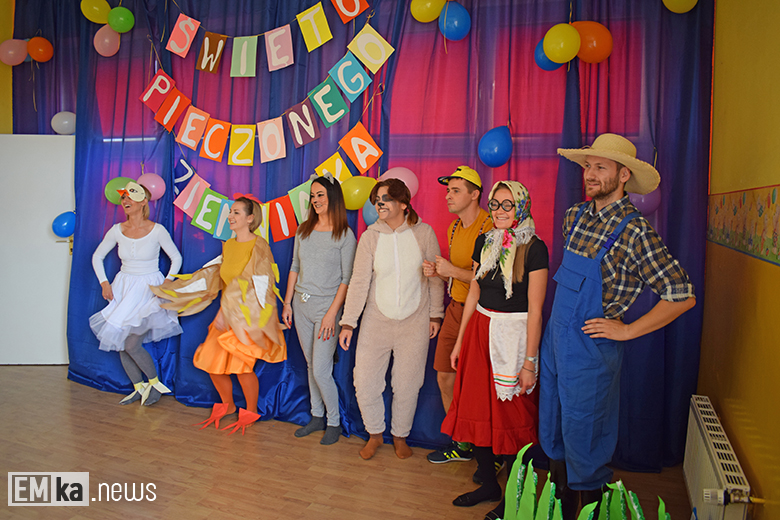 "Rzepka" w wykonaniu rodziców w przedszkolu w Malczycach