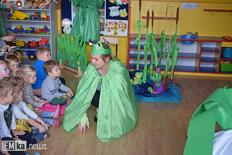 "Rzepka" w wykonaniu rodziców w przedszkolu w Malczycach