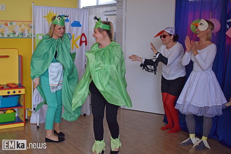 "Rzepka" w wykonaniu rodziców w przedszkolu w Malczycach