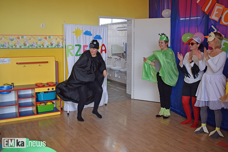 "Rzepka" w wykonaniu rodziców w przedszkolu w Malczycach