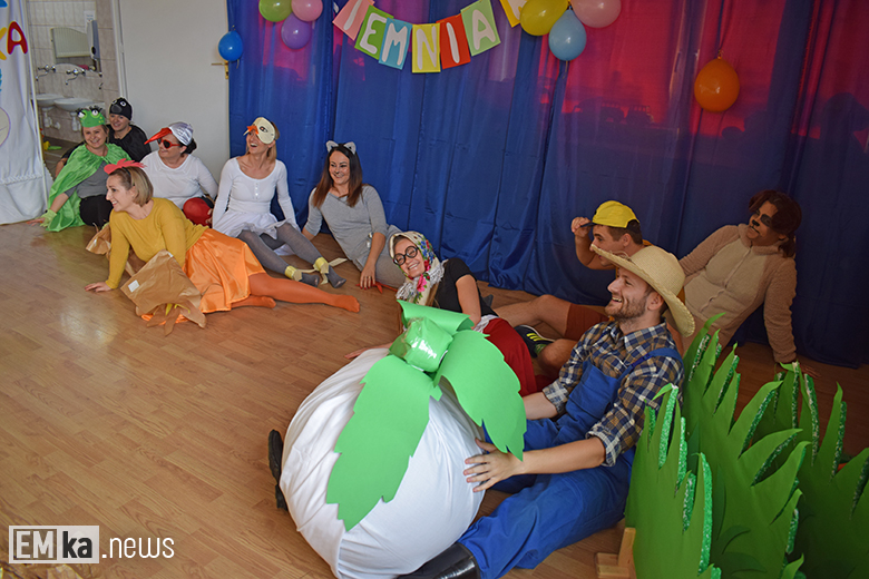 "Rzepka" w wykonaniu rodziców w przedszkolu w Malczycach