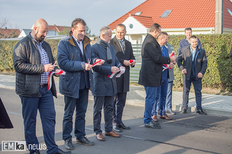 Uroczyste przecięcie wstęgi