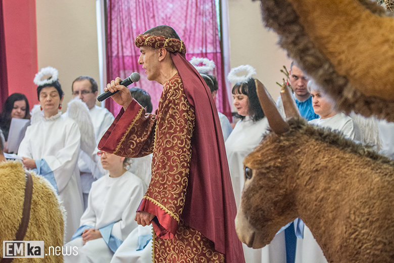 Przedświąteczne spotkanie i jasełka podopiecznych Środowiskowego Domu Samopomocy