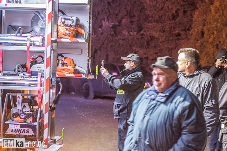 Strażacy z Pichorowic z nowym autem