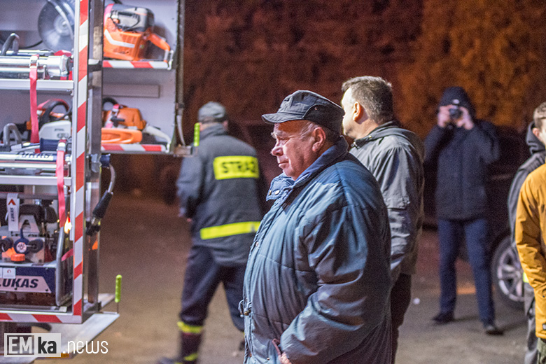 Strażacy z Pichorowic z nowym autem