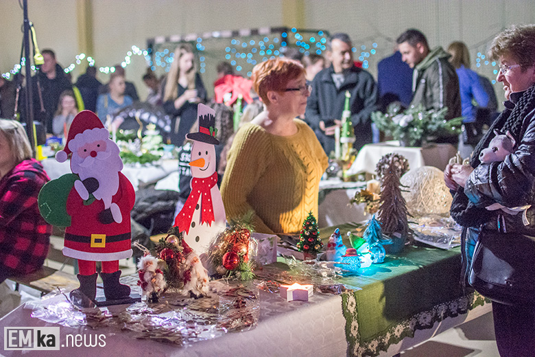 Bożonarodzeniowy kiermasz w Miękini
