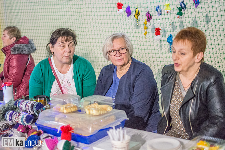 Bożonarodzeniowy kiermasz w Miękini