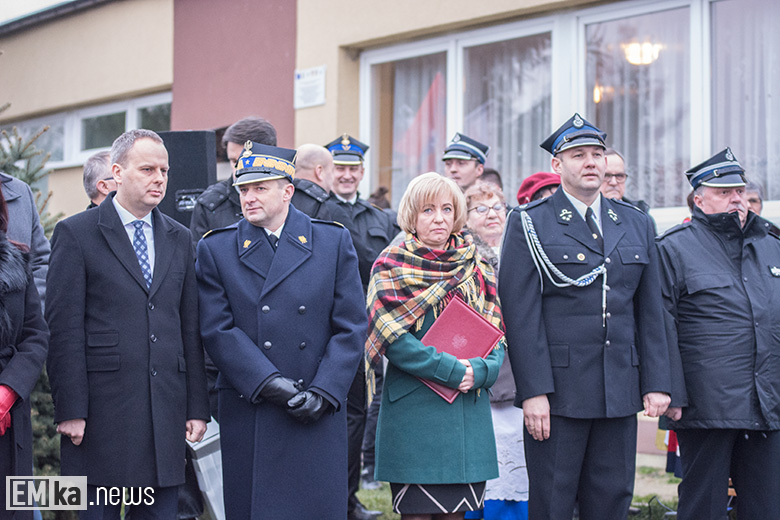 Przekazanie auta strażakom