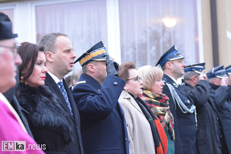 Przekazanie auta strażakom