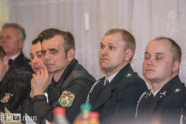 Przekazanie auta strażakom