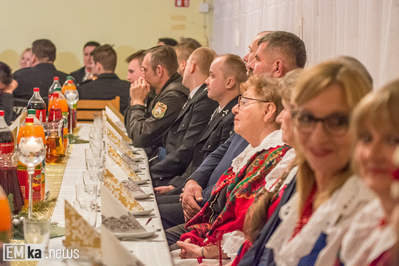 Przekazanie auta strażakom