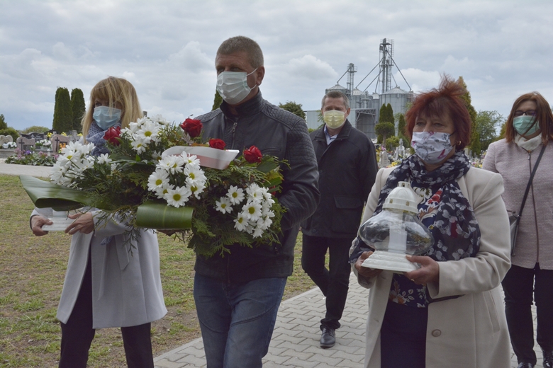 Obchody w Kostomłotach 