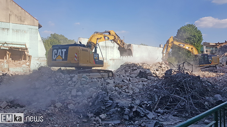 Wyburzanie byłego zakładu Inco