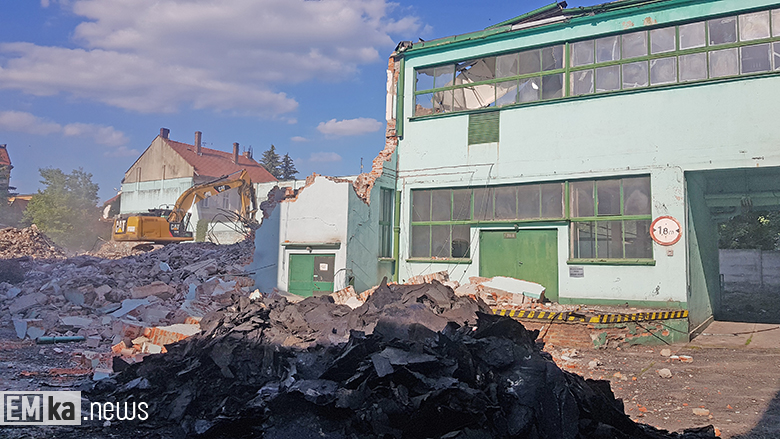 Wyburzanie byłego zakładu Inco