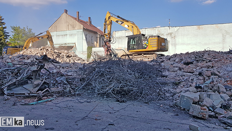 Wyburzanie byłego zakładu Inco