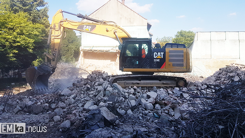 Wyburzanie byłego zakładu Inco