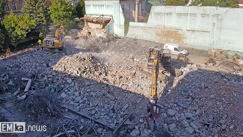 Wyburzanie byłego zakładu Inco