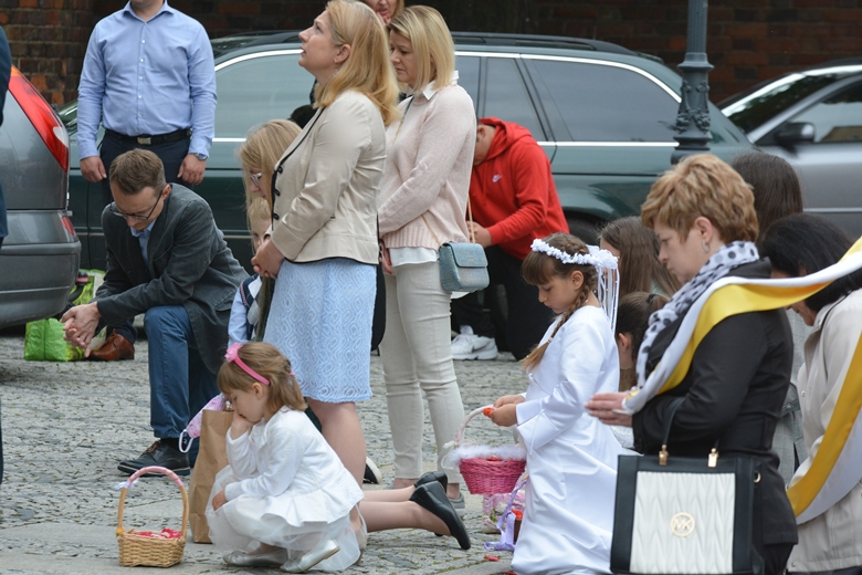 Parafia pw. Podwyższenia Krzyża Świętego 