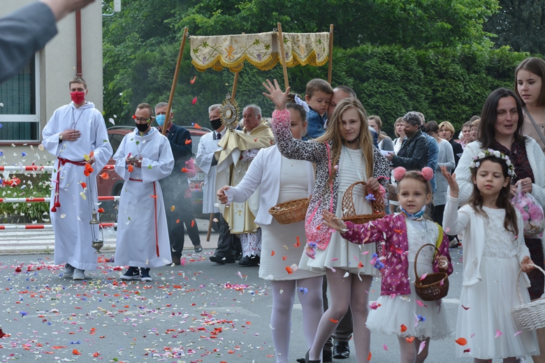 Parafia pw. Podwyższenia Krzyża Świętego 
