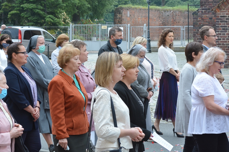 Parafia pw. Podwyższenia Krzyża Świętego 