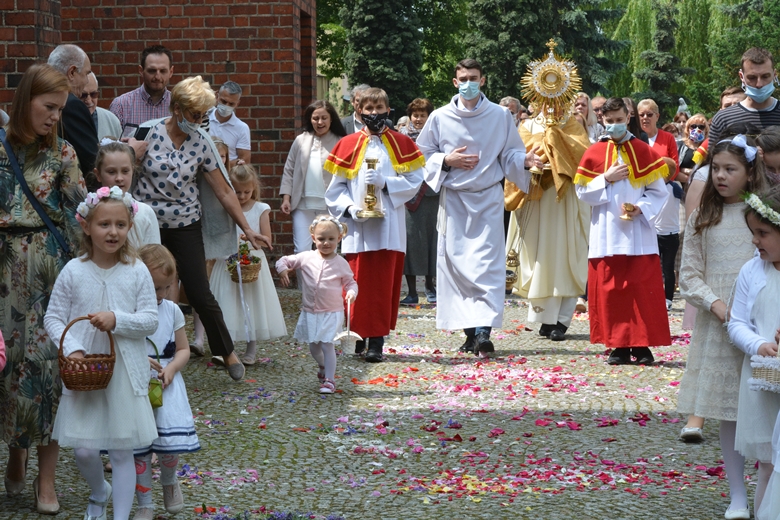 Parafia pw. św. Andrzeja Apostoła