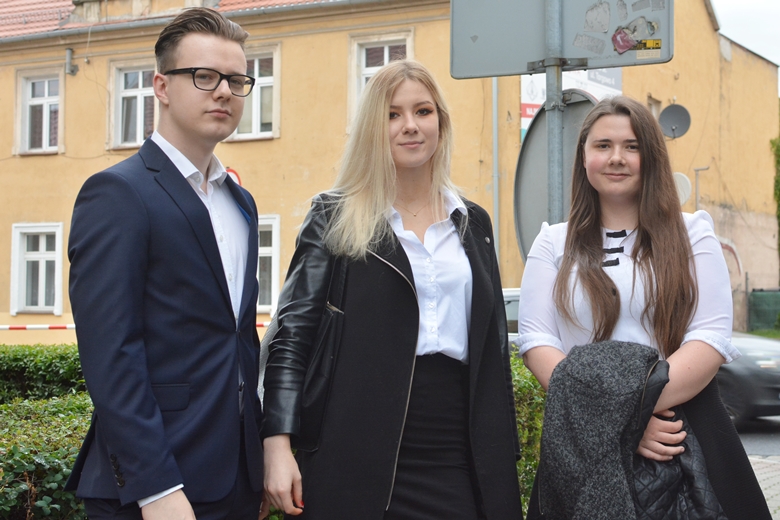 Powiatowy Zespół Szkół nr 1 