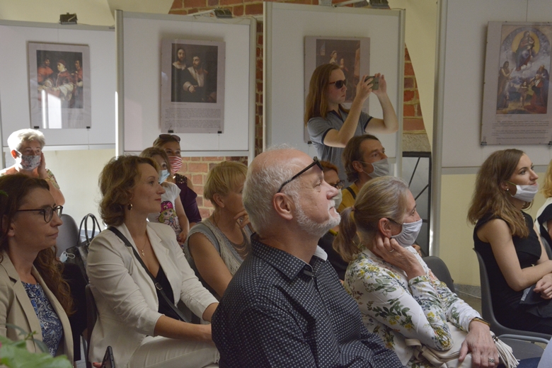 Wernisaż wystawy "Początek"