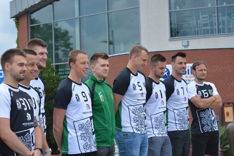 Średzcy siatkarze brązowawymi medalistami 