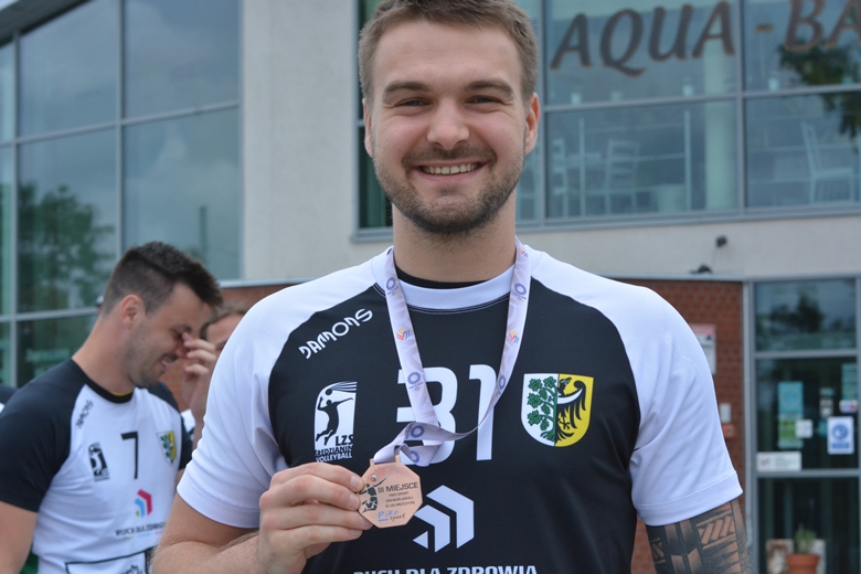 Średzcy siatkarze brązowawymi medalistami 