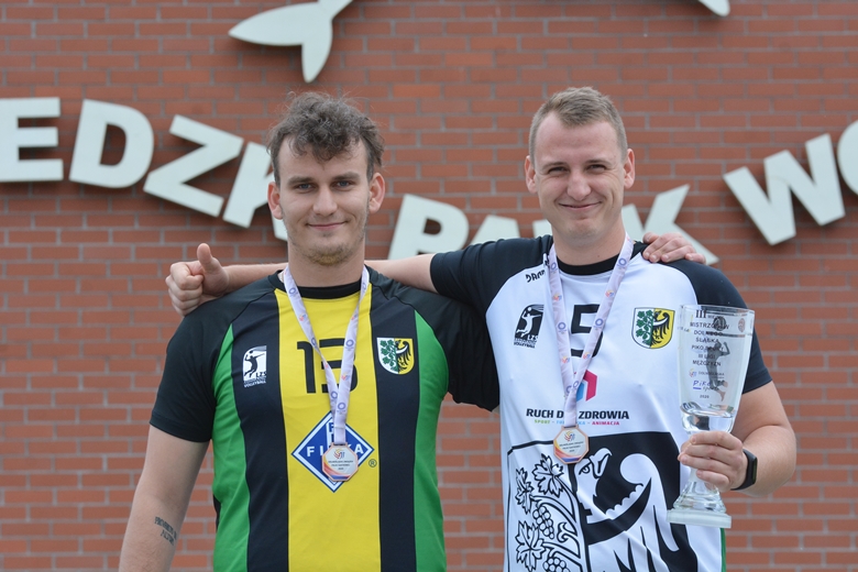 Średzcy siatkarze brązowawymi medalistami 