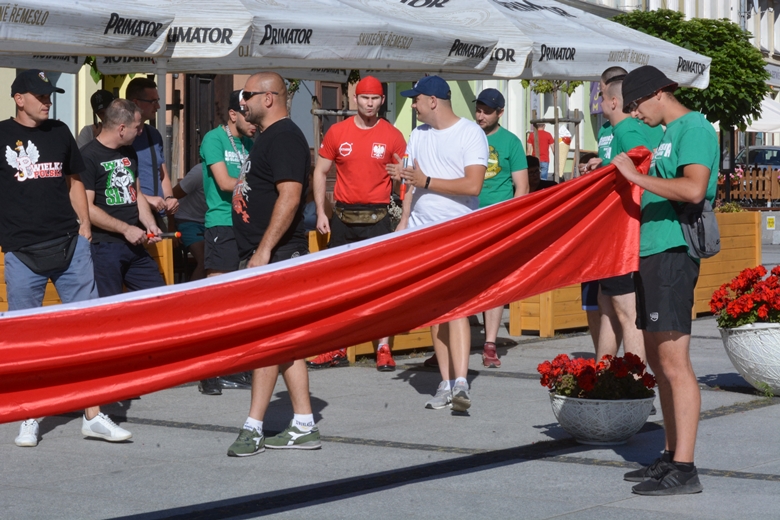 Cała Polska oddała hołd Powstańcom 