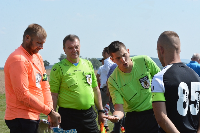 I kolejka  Zjednoczeni Gościsław vs Orzeł Mikołajowice