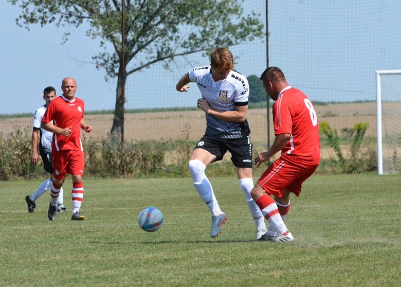 I kolejka  Zjednoczeni Gościsław vs Orzeł Mikołajowice