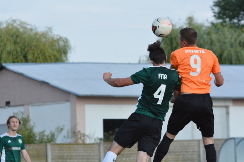 Pierwszy pojedynek Zielonych Rakoszyce w A-klasie