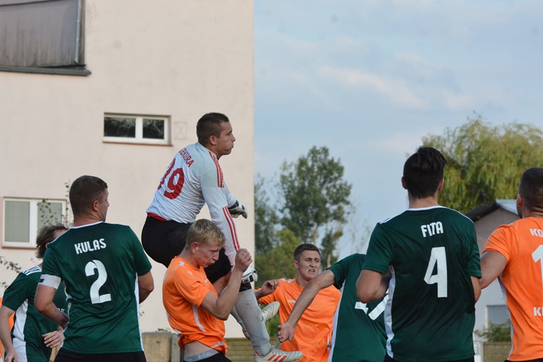 Pierwszy pojedynek Zielonych Rakoszyce w A-klasie