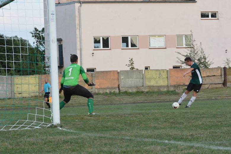 Pierwszy pojedynek Zielonych Rakoszyce w A-klasie