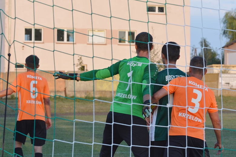 Pierwszy pojedynek Zielonych Rakoszyce w A-klasie