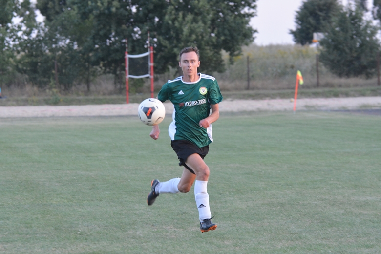 Pierwszy pojedynek Zielonych Rakoszyce w A-klasie