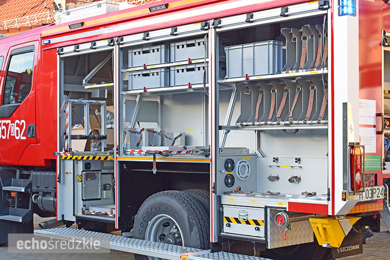 Przywitanie nowego w wozu ratowniczo-gaśniczego w Głosce