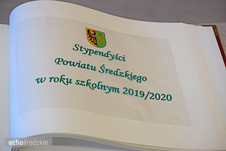Stypendia Starosty średzkiego wręczone