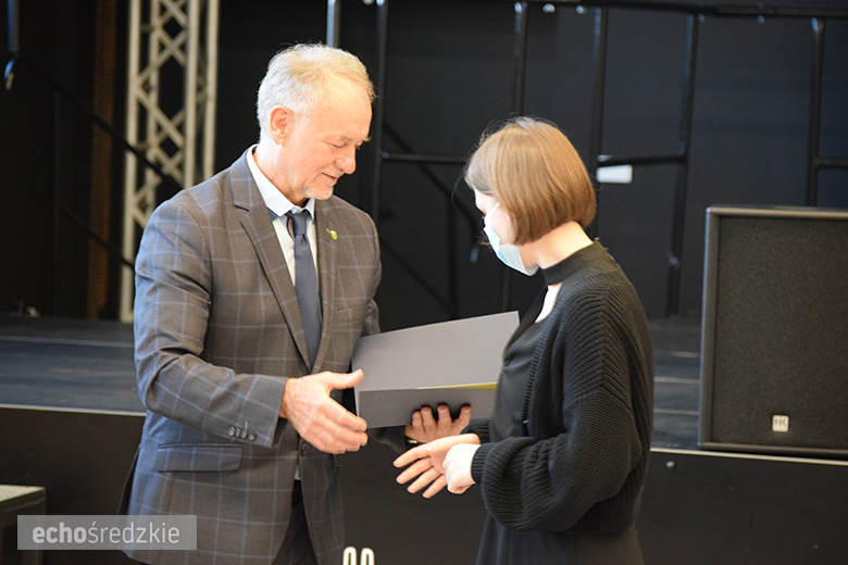 Stypendia Starosty średzkiego wręczone