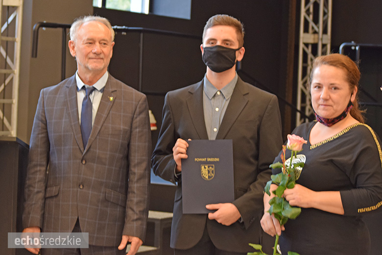 Stypendia Starosty średzkiego wręczone