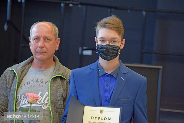 Stypendia Starosty średzkiego wręczone